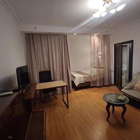 Apartments On Sayat-Nova 14 エレバン エクステリア 写真