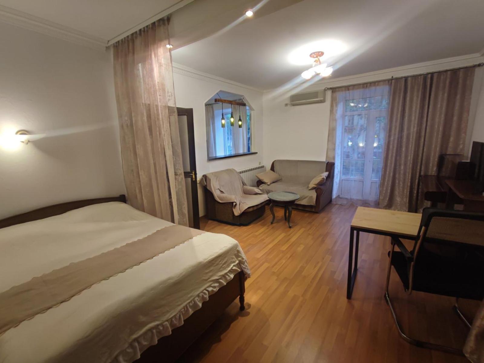 Apartments On Sayat-Nova 14 エレバン エクステリア 写真